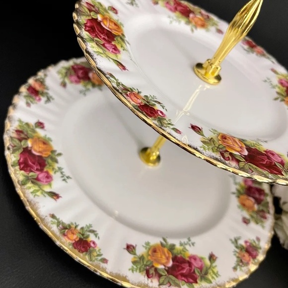 ROYAL ALBERT Old Country Roses Cake Stand two-Tier - Picture 4 of 6